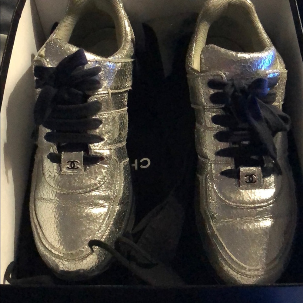 Chanel silver sneakers - Picture 3 of 4